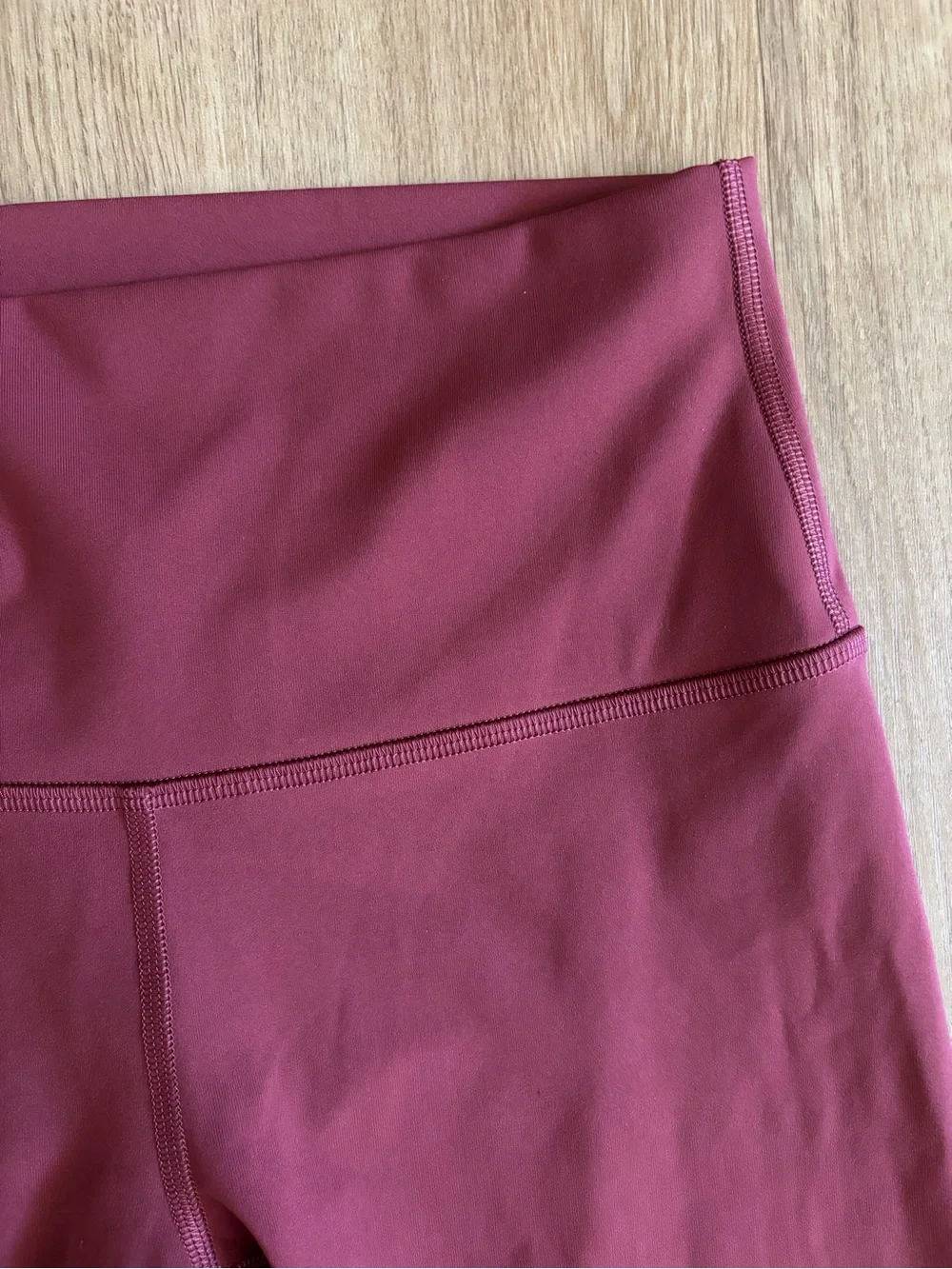 Lululemon Leggings Women’s 4 Cranberry Burgundy Wunder Train